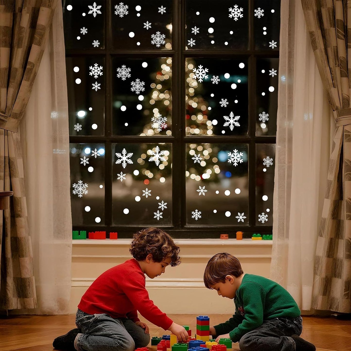 Christmas Snowflake Window Stickers – Reusable PVC Static Xmas Window Clings for Home, Shop Window Displays & Holiday Party Decorations